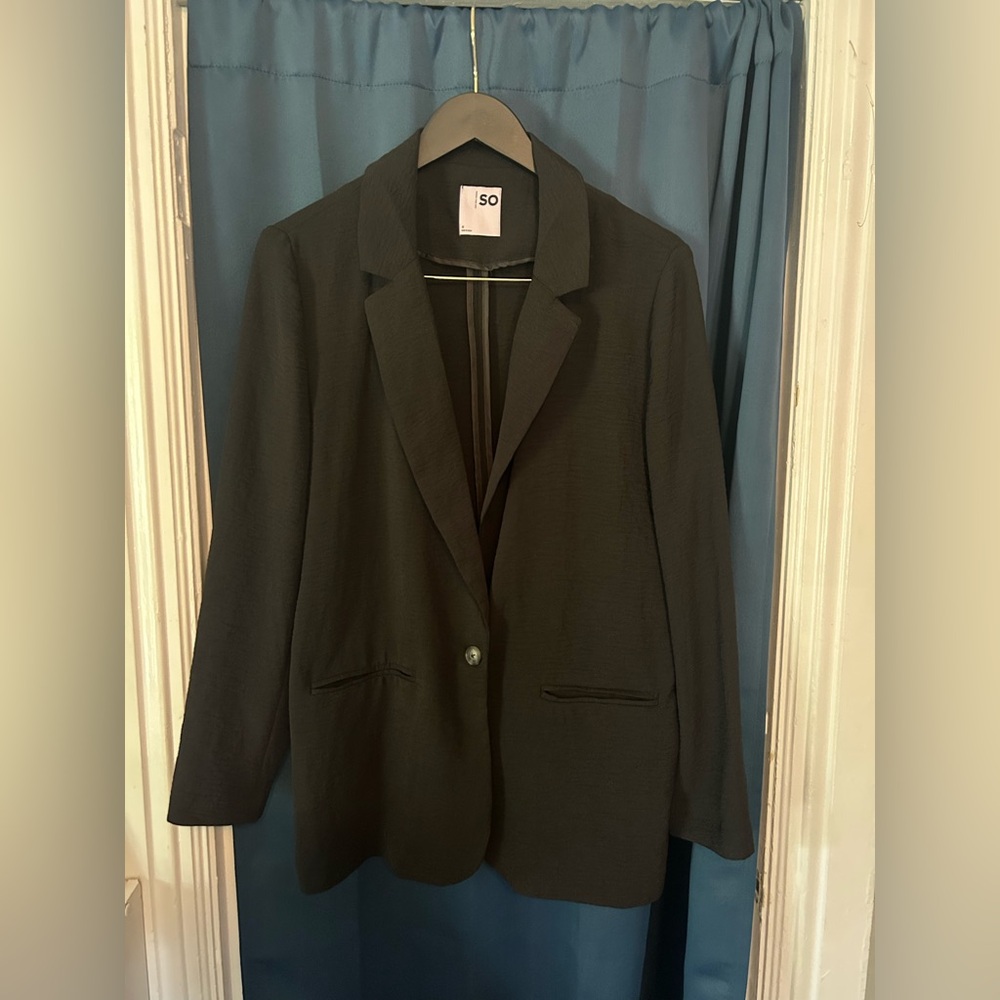 SO Elegant Black Jacket with Matching Pants